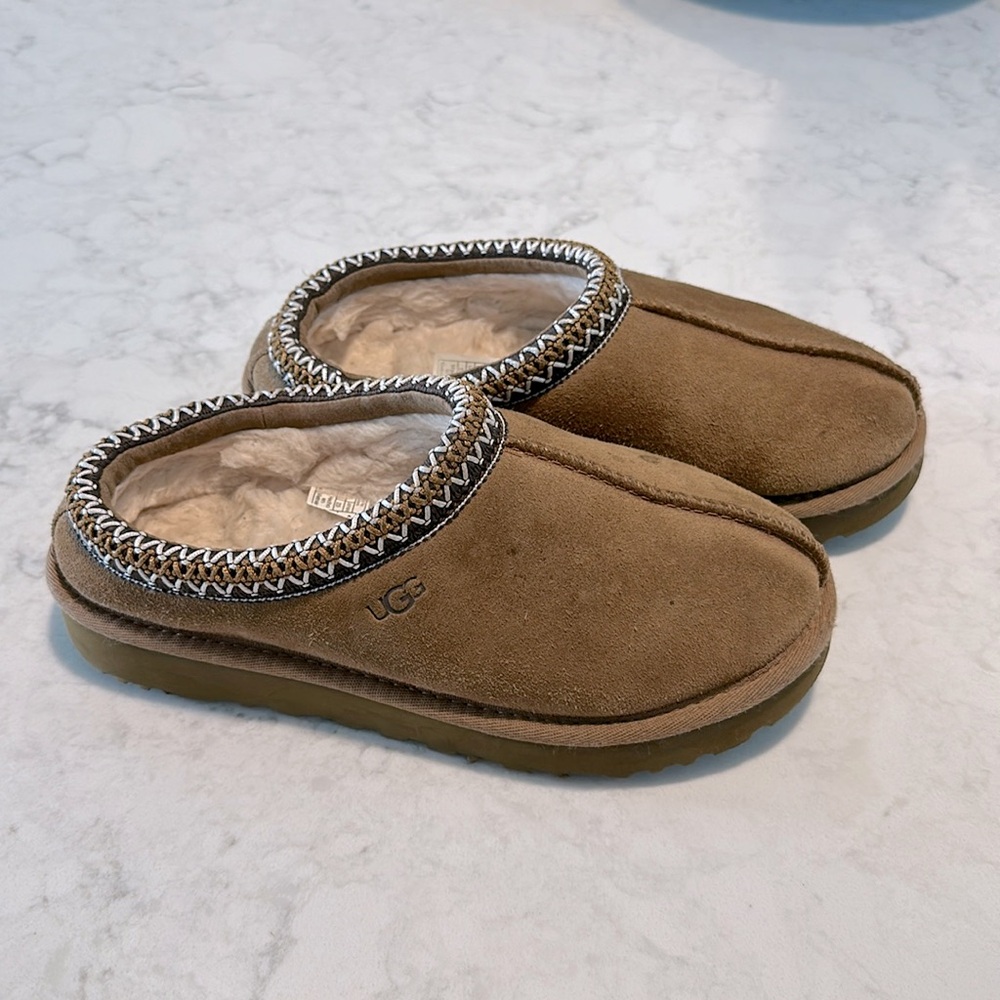 Ugg Tasman slippers